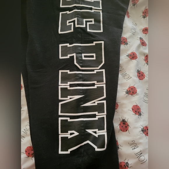 Vs pink lightweight joggers, size large. - Picture 5 of 12